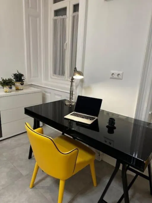 Cozy Studio In The Heart Of Buda Budapest Apartman