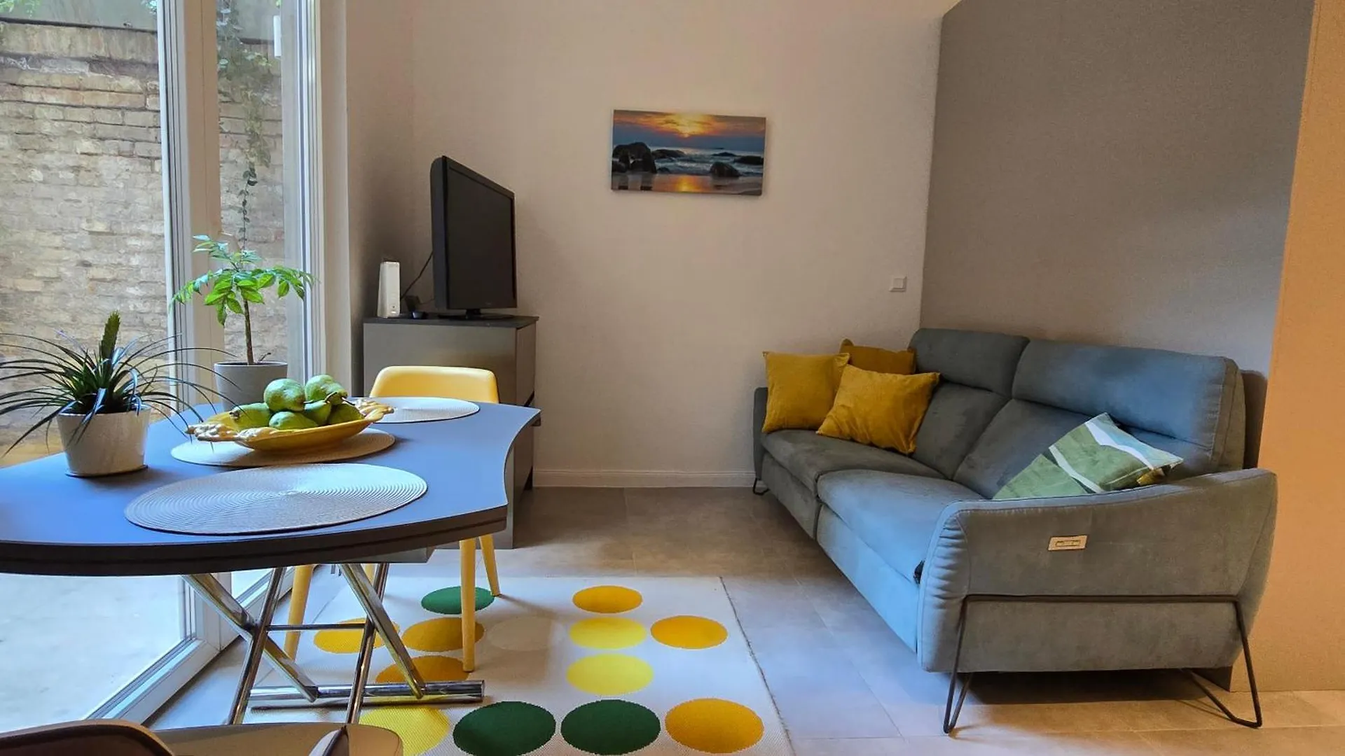 Cozy Studio In The Heart Of Buda Budapest 0*,  Magyarország
